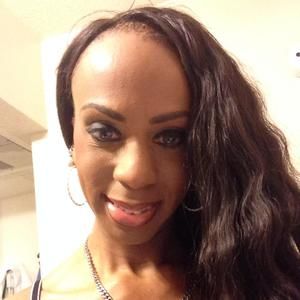 Meet your Posher, Estelle